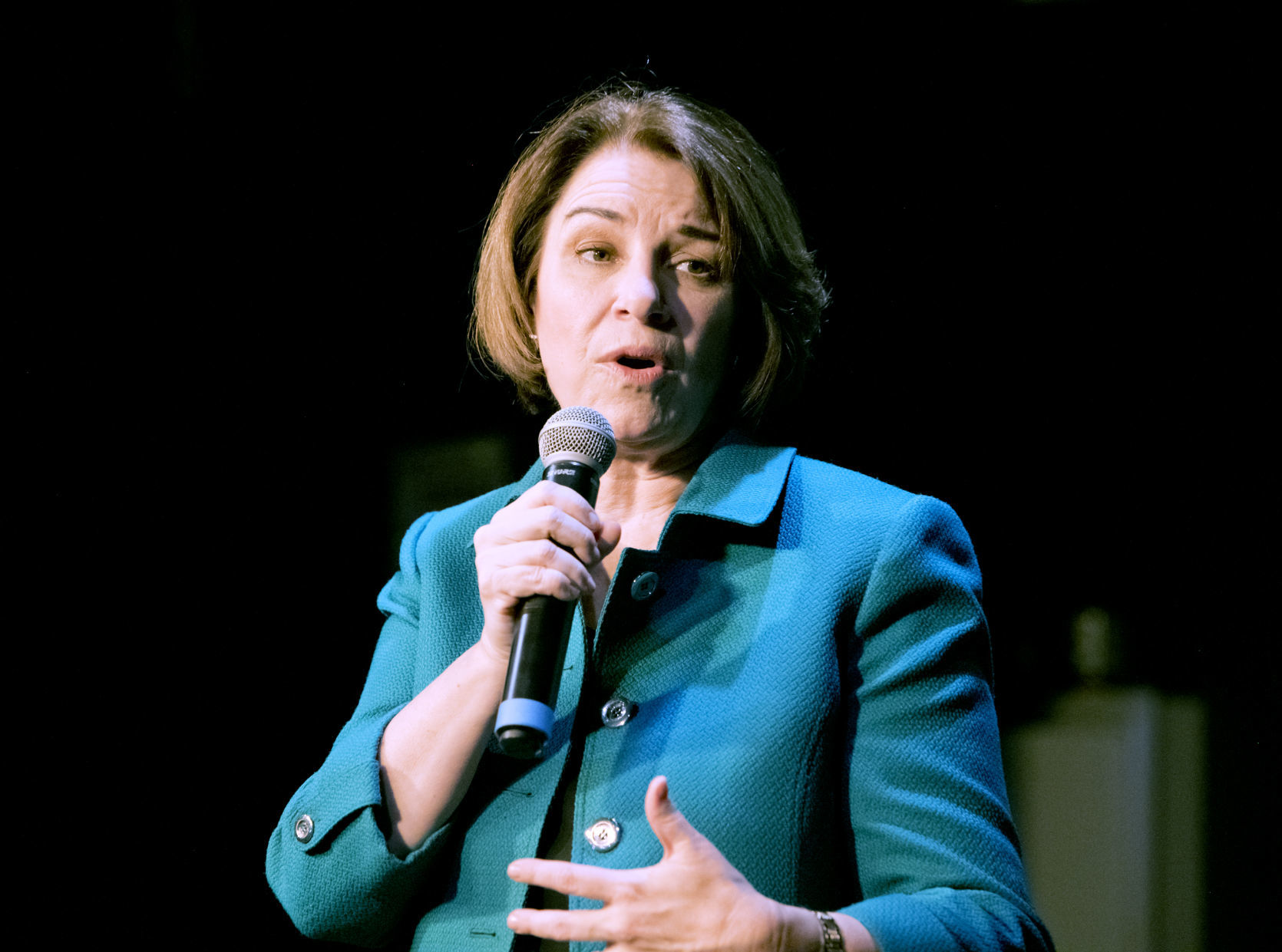Sen. Amy Klobuchar rallies in Sioux City